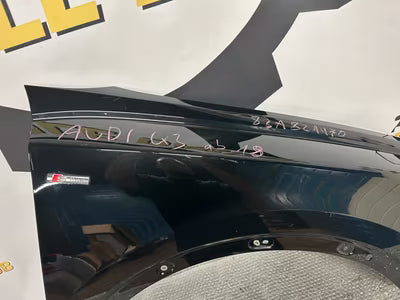 Audi Q3 Kotflügel S-Line vorne rechts 83A821470 ab 2018